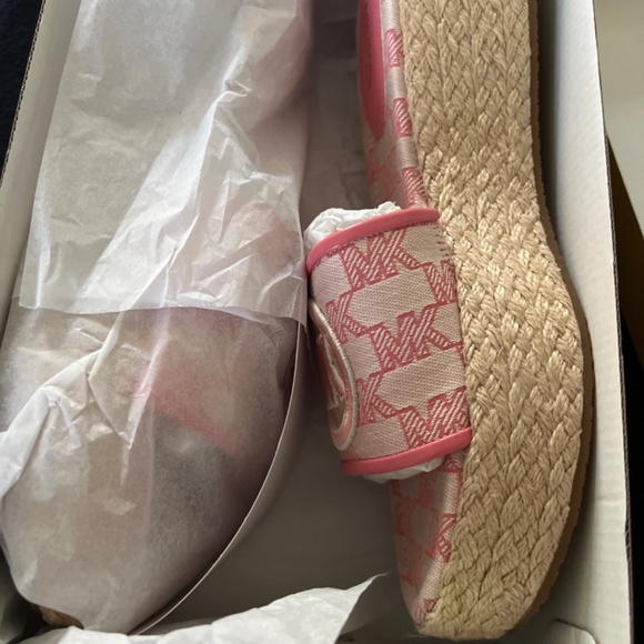Michael Kors Sadler Wedge Shoes Sandals New in Box - Picture 2 of 4
